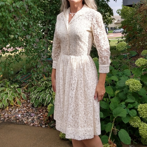 1950's CREAM LACE DRESS 50's shirtwaist S - Picture 2 of 12